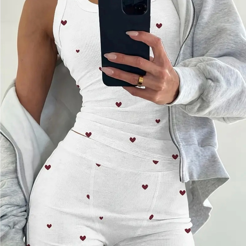 Heart Print White Pajama Set: Racer Tank and Boxer Bottoms Size Medium. NWOT.